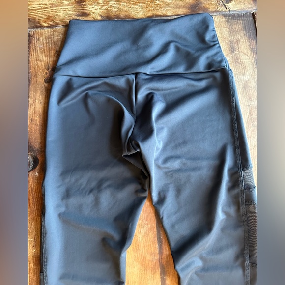 Onzie Women's Black Mesh Bandage Paneled Yoga Pants - Picture 12 of 12